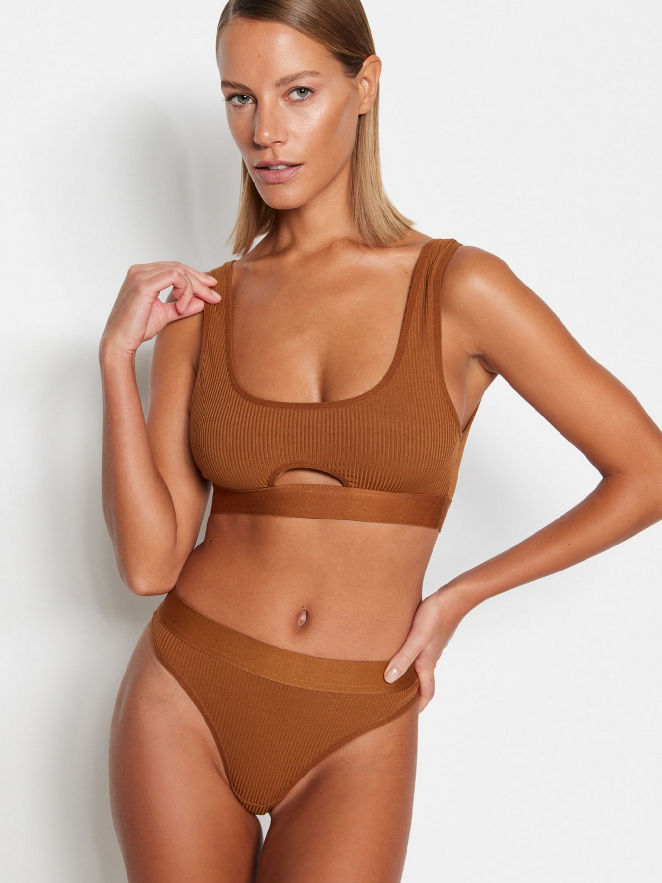 Комплект білизни Trendyol модель THMSS23CC00110/Kahverengi Фото