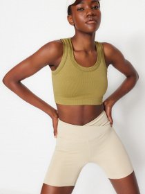 Спортивний топ Trendyol модель THMSS23SS00005/Acik Haki Фото