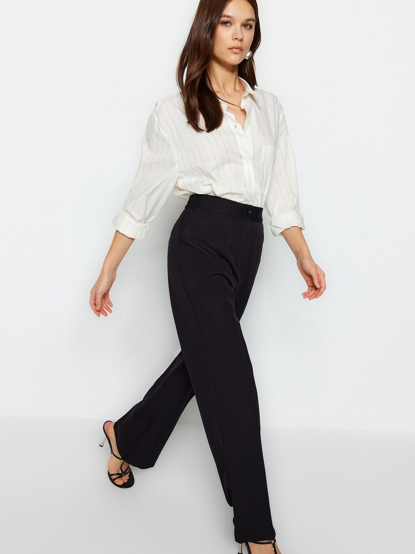 Класичні штани Trendyol модель TWOAW22PL0419/Siyah Фото