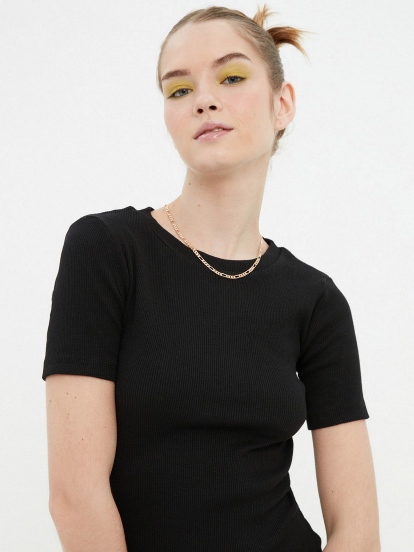 Платье мини Trendyol модель TWOSS19AD0053/Siyah Фото