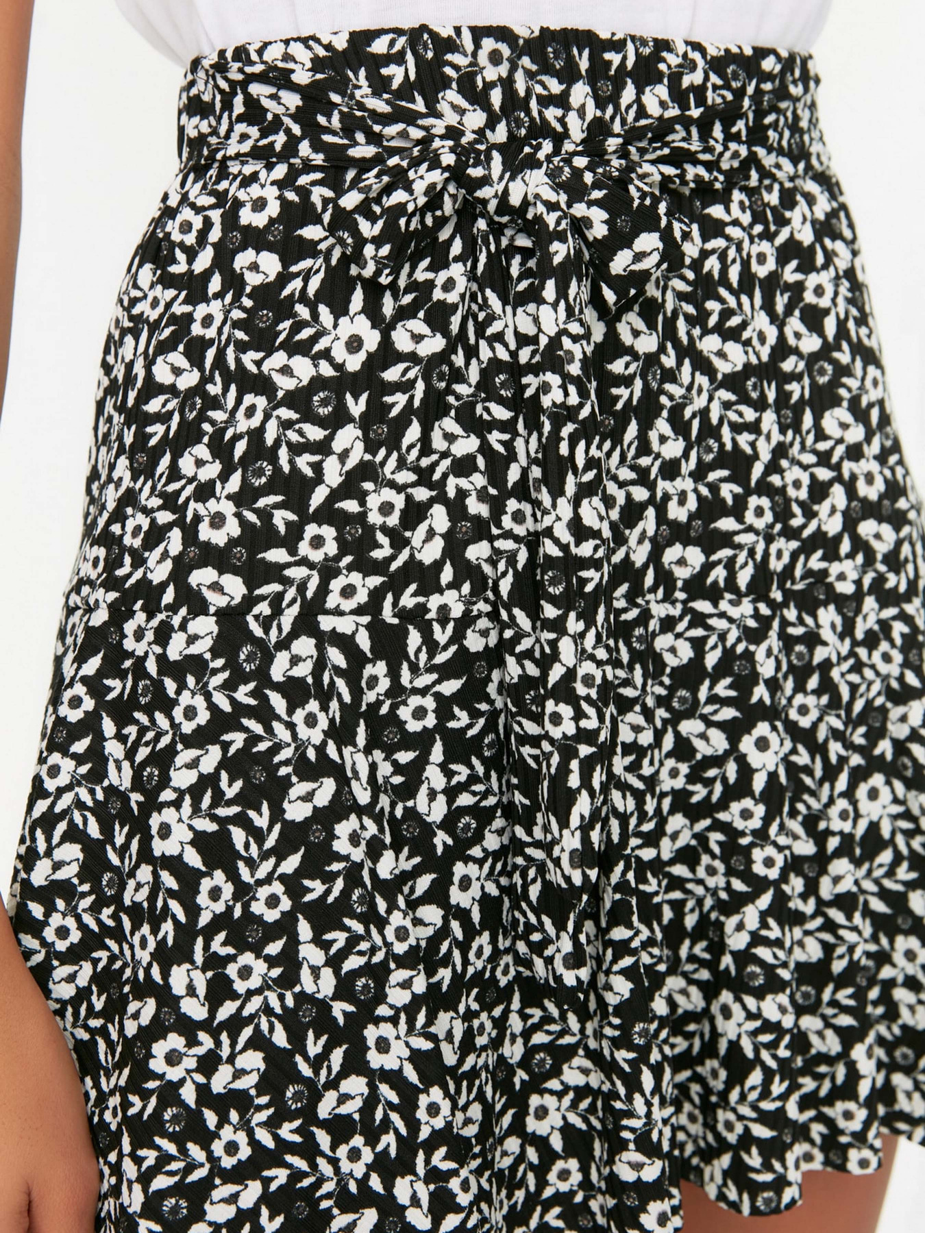 Спідниця-шорти Trendyol модель TWOSS21SR0621/Cok Renkli Фото