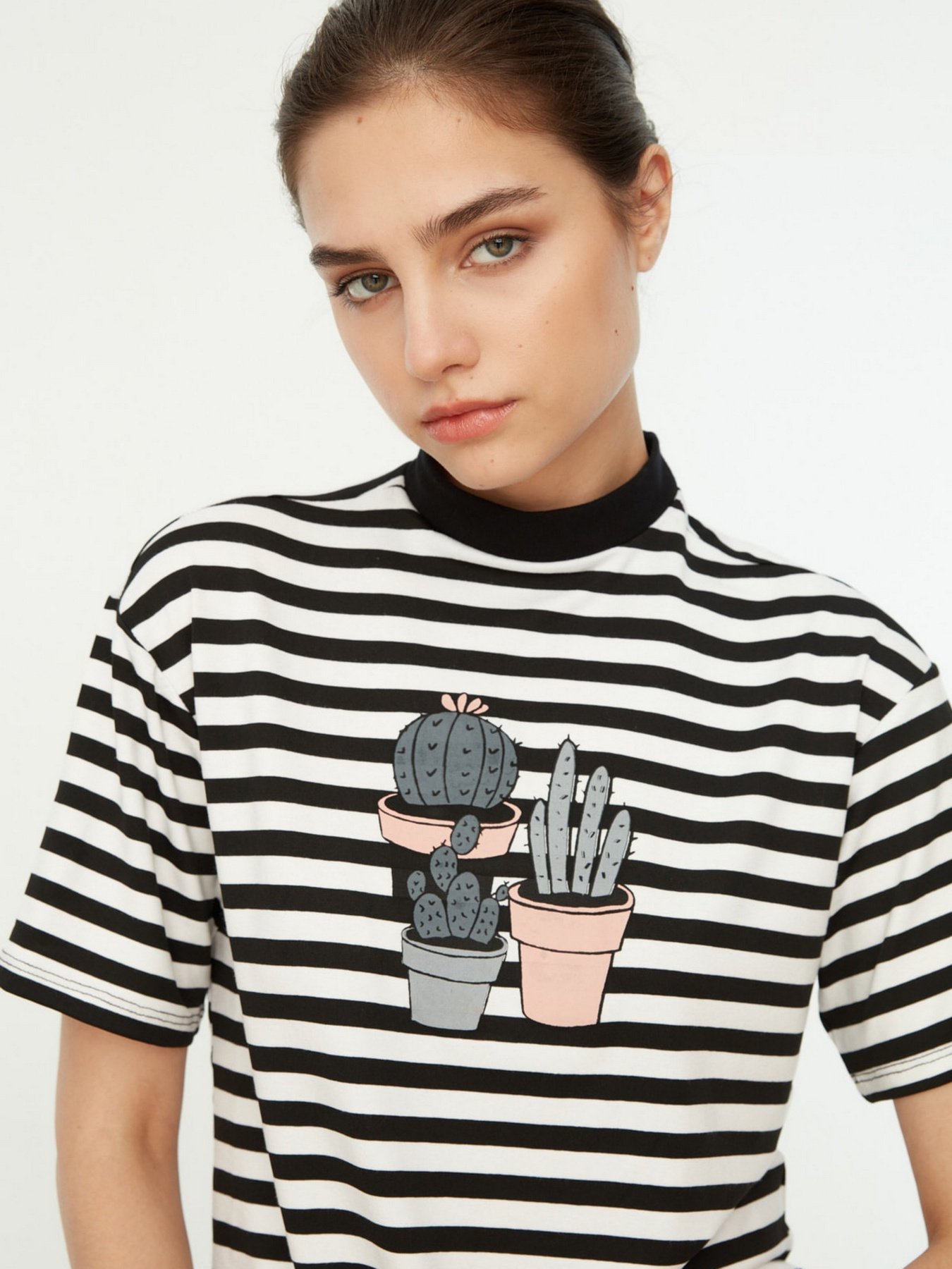 Футболка Trendyol модель TWOSS21TS3616/Beyaz Фото