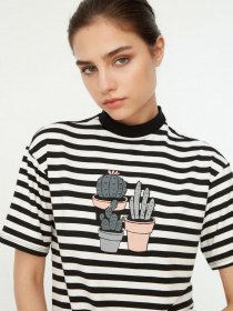 Футболка Trendyol модель TWOSS21TS3616/Beyaz Фото