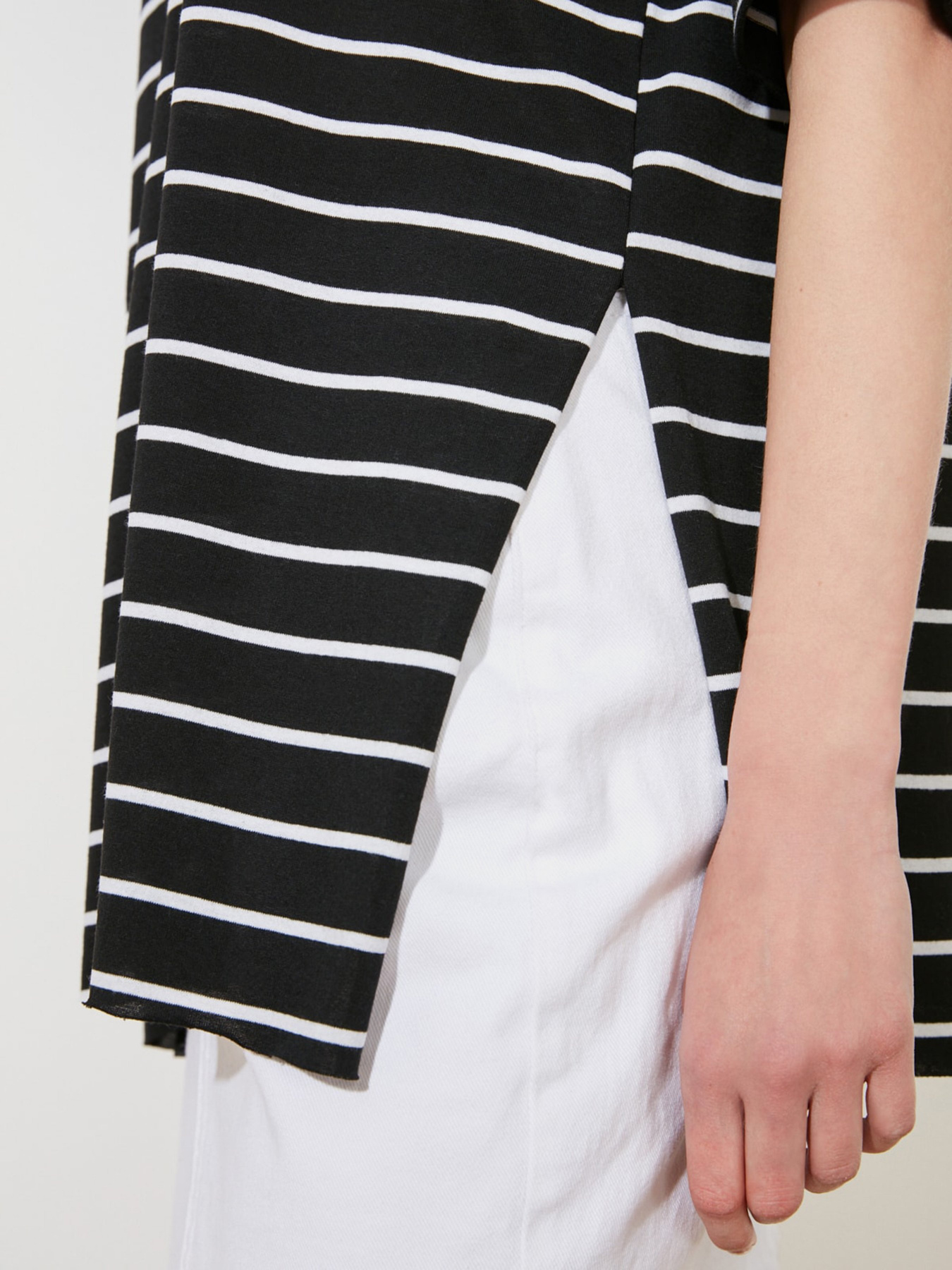 Футболка Trendyol модель TWOSS20TS1549/Siyah Фото