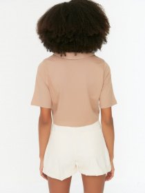 Футболка Trendyol модель TWOSS22TS1033/Vizon Фото