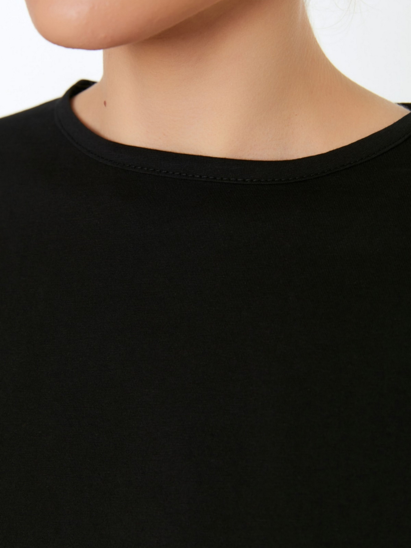 Футболка Trendyol модель TWOSS22TS1113/Siyah Фото