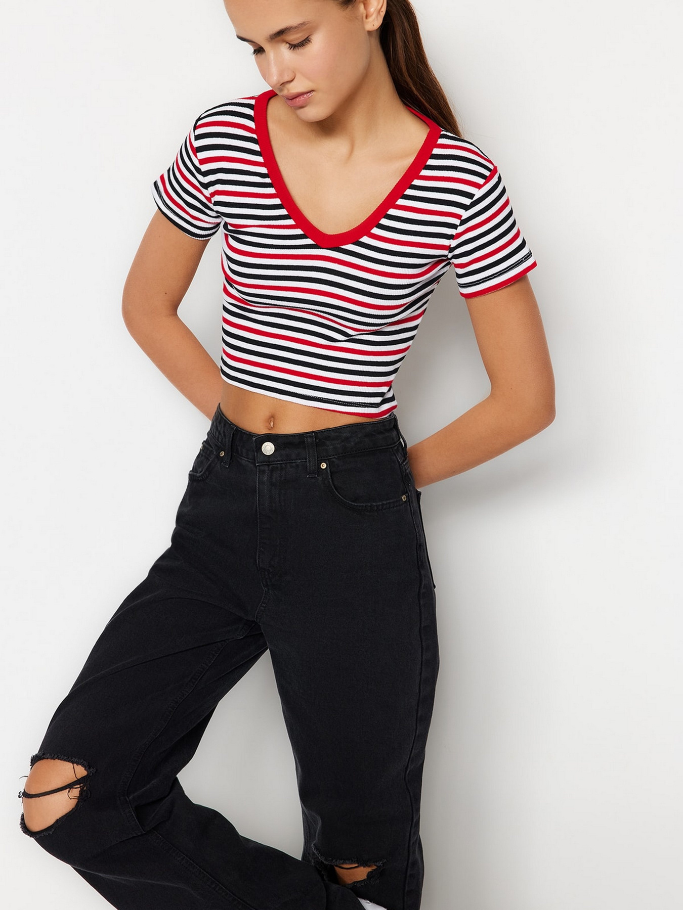 Топ Trendyol модель TWOSS23BZ00389/Siyah-Kirmizi Фото