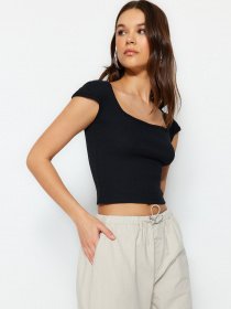 Топ Trendyol модель TWOSS23BZ00950/Siyah Фото