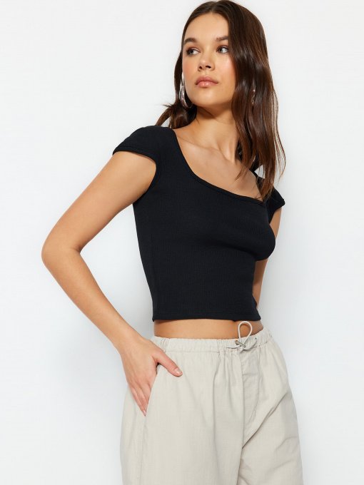 Топ Trendyol модель TWOSS23BZ00950/Siyah Фото