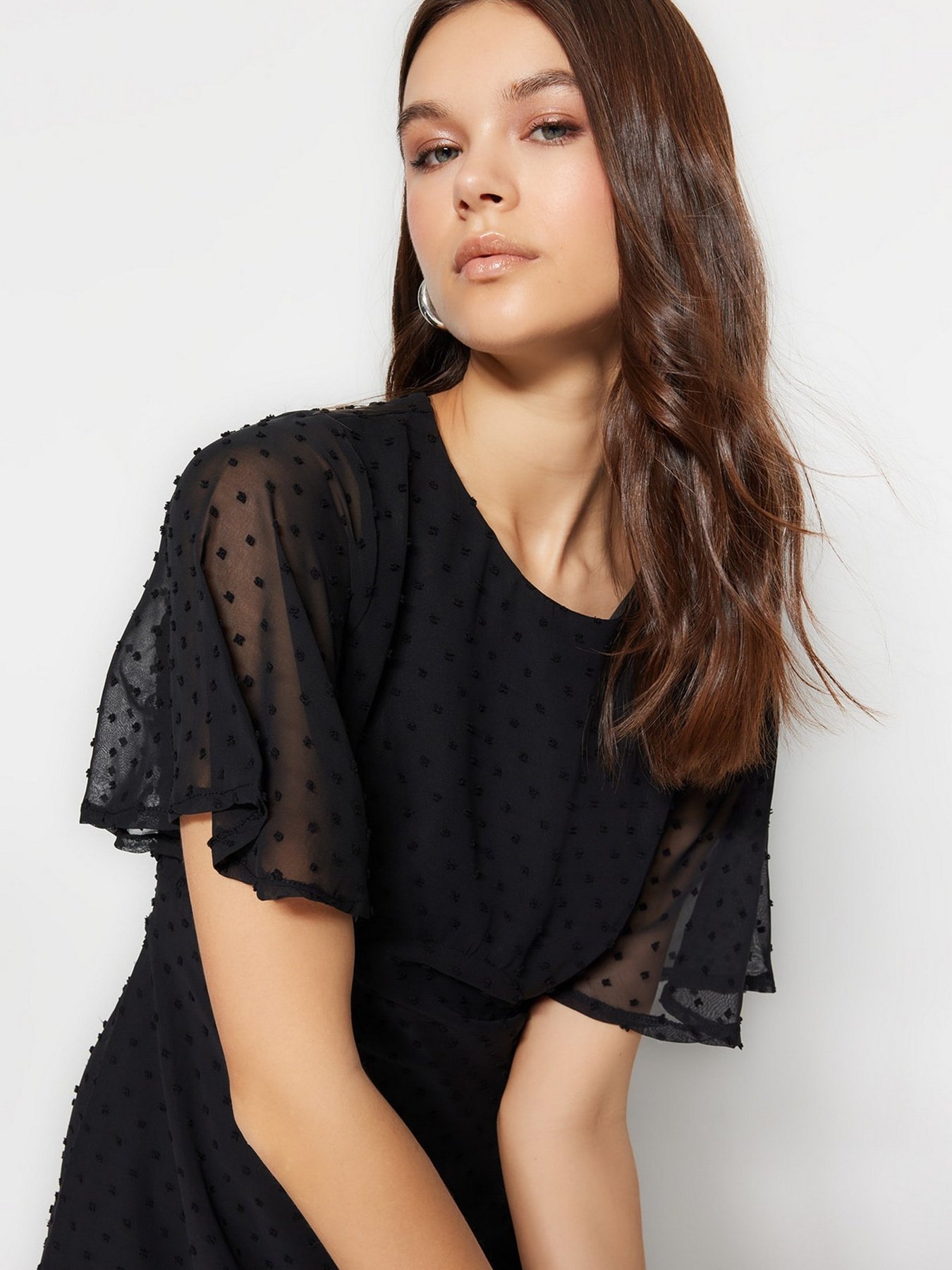 Платье миди Trendyol модель TWOSS23EL01461/Siyah Фото