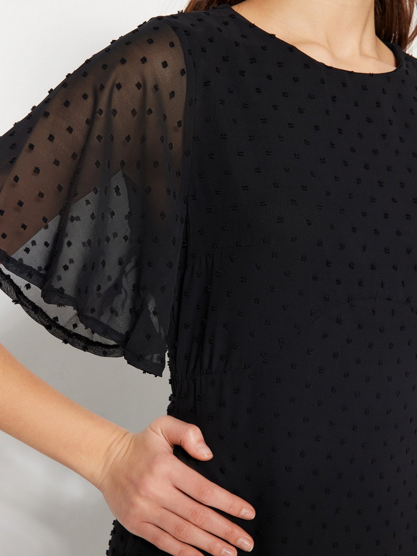 Сукня міді Trendyol модель TWOSS23EL01461/Siyah Фото