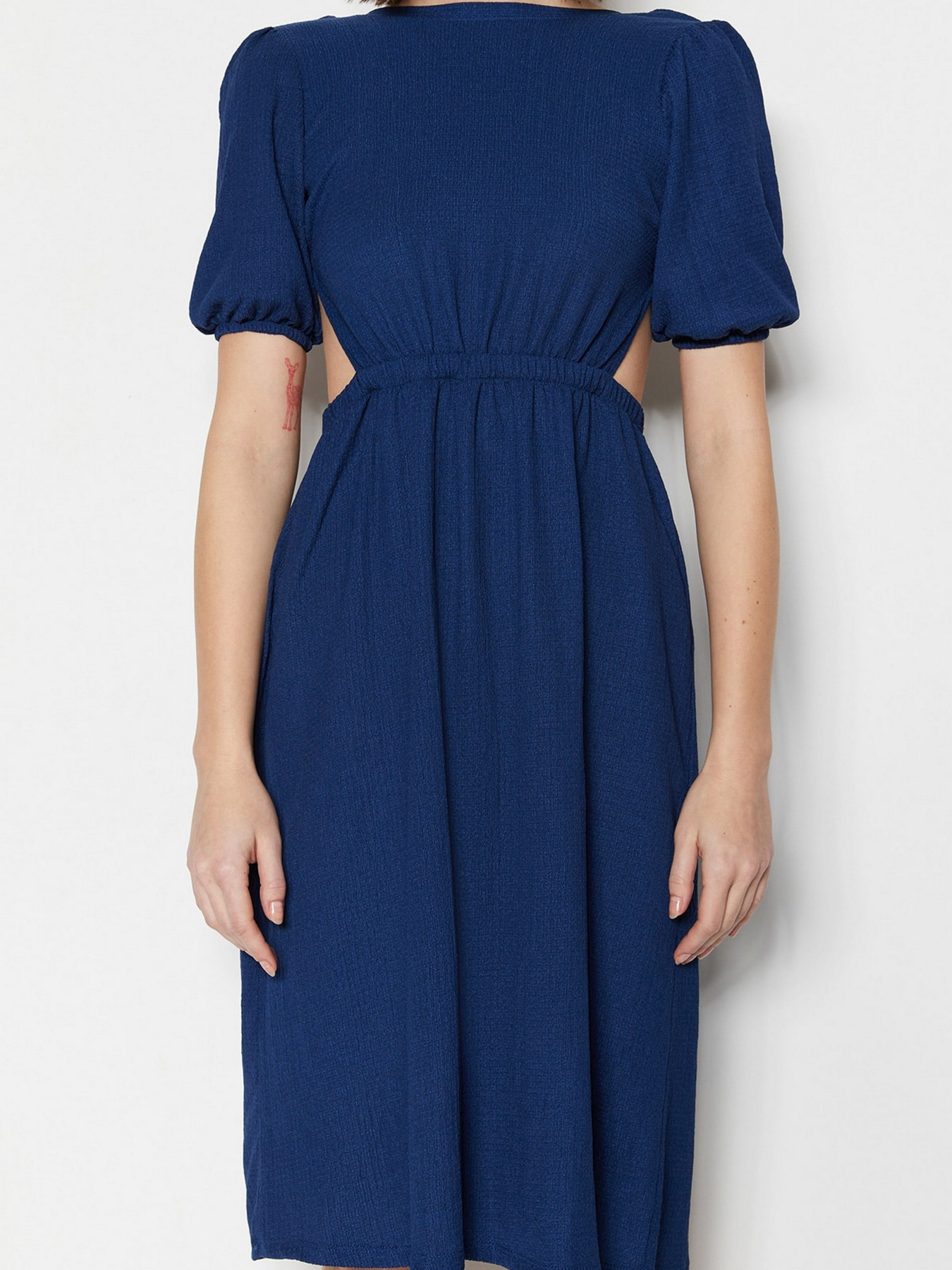 Платье миди Trendyol модель TWOSS23EL01595/Lacivert Фото