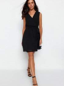 Платье мини Trendyol модель TWOSS23EL02357/Siyah Фото