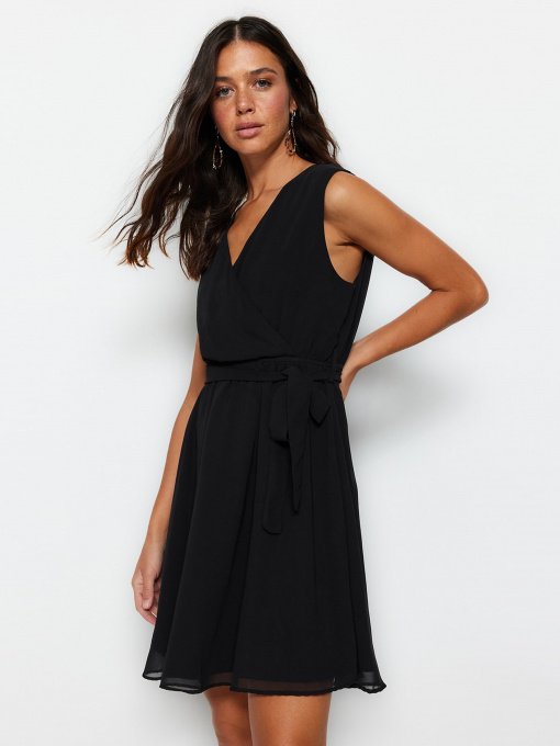 Платье мини Trendyol модель TWOSS23EL02357/Siyah Фото