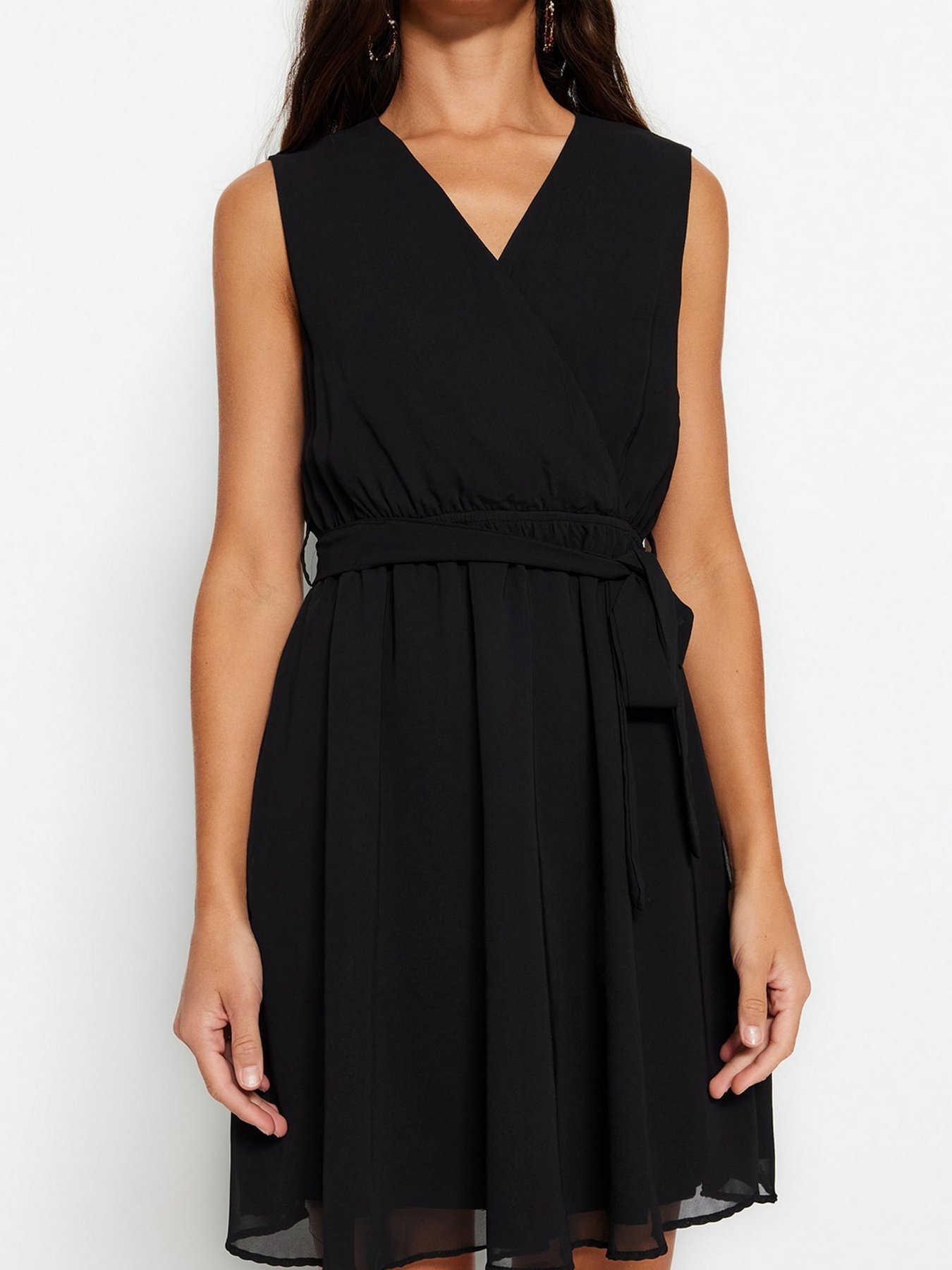 Сукня міні Trendyol модель TWOSS23EL02357/Siyah Фото