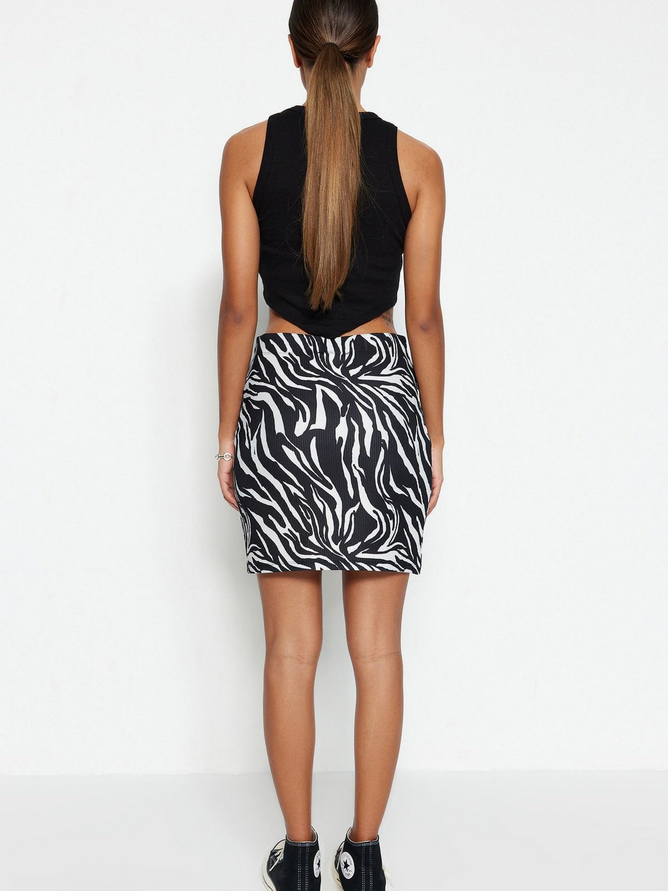 Спідниця міні Trendyol модель TWOSS23ET00097/Siyah Фото