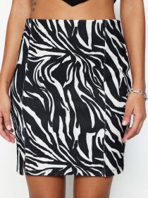 Спідниця міні Trendyol модель TWOSS23ET00097/Siyah Фото