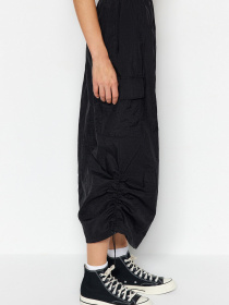 Юбка миди Trendyol модель TWOSS23ET00360/Siyah Фото