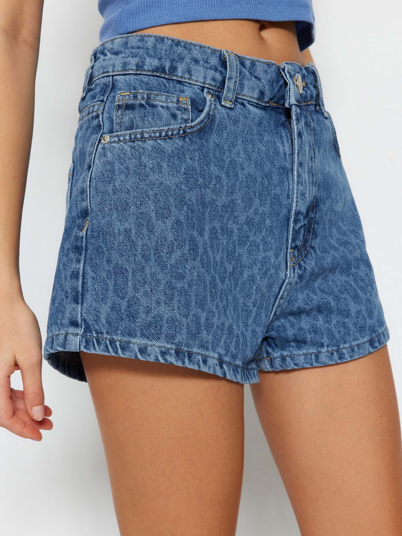 Шорти джинсові Trendyol модель TWOSS23SR00271/Mavi Фото