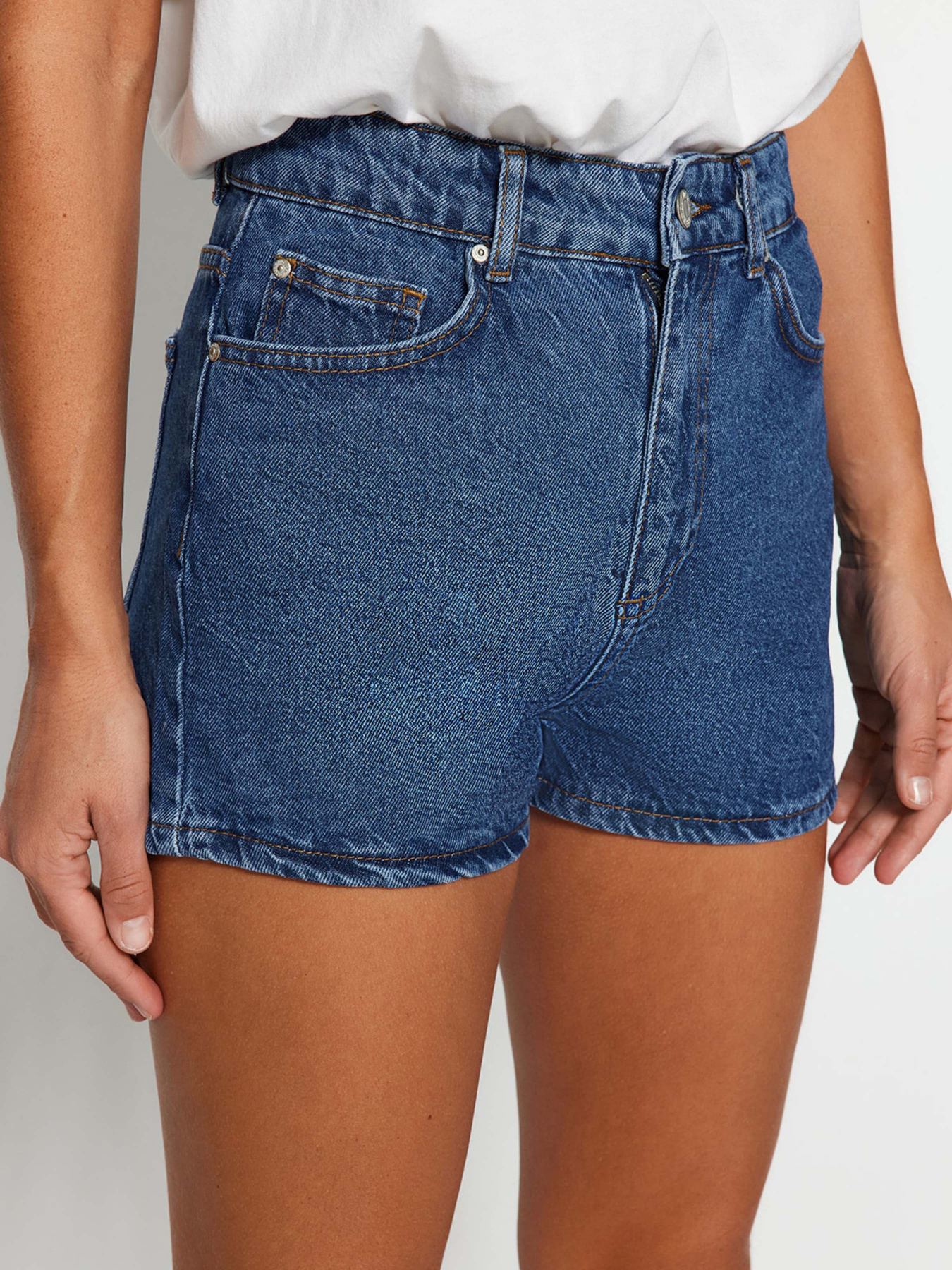 Шорти джинсові Trendyol модель TWOSS23SR00312/Mavi Фото