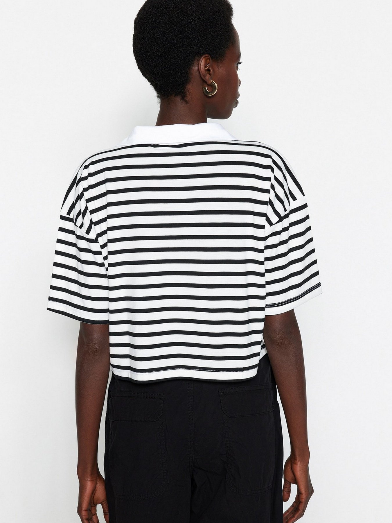 Футболка Trendyol модель TWOSS23TS00026/Beyaz Футболка Trendyol модель TWOSS23TS00026/Beyaz Фото