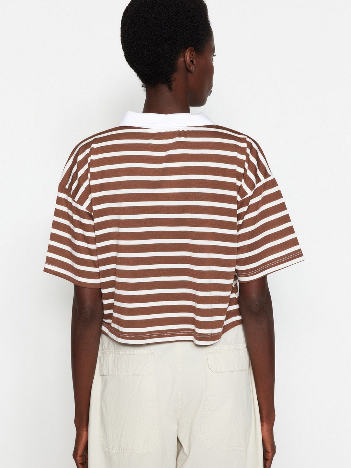 Футболка Trendyol модель TWOSS23TS00026/Kahverengi Фото