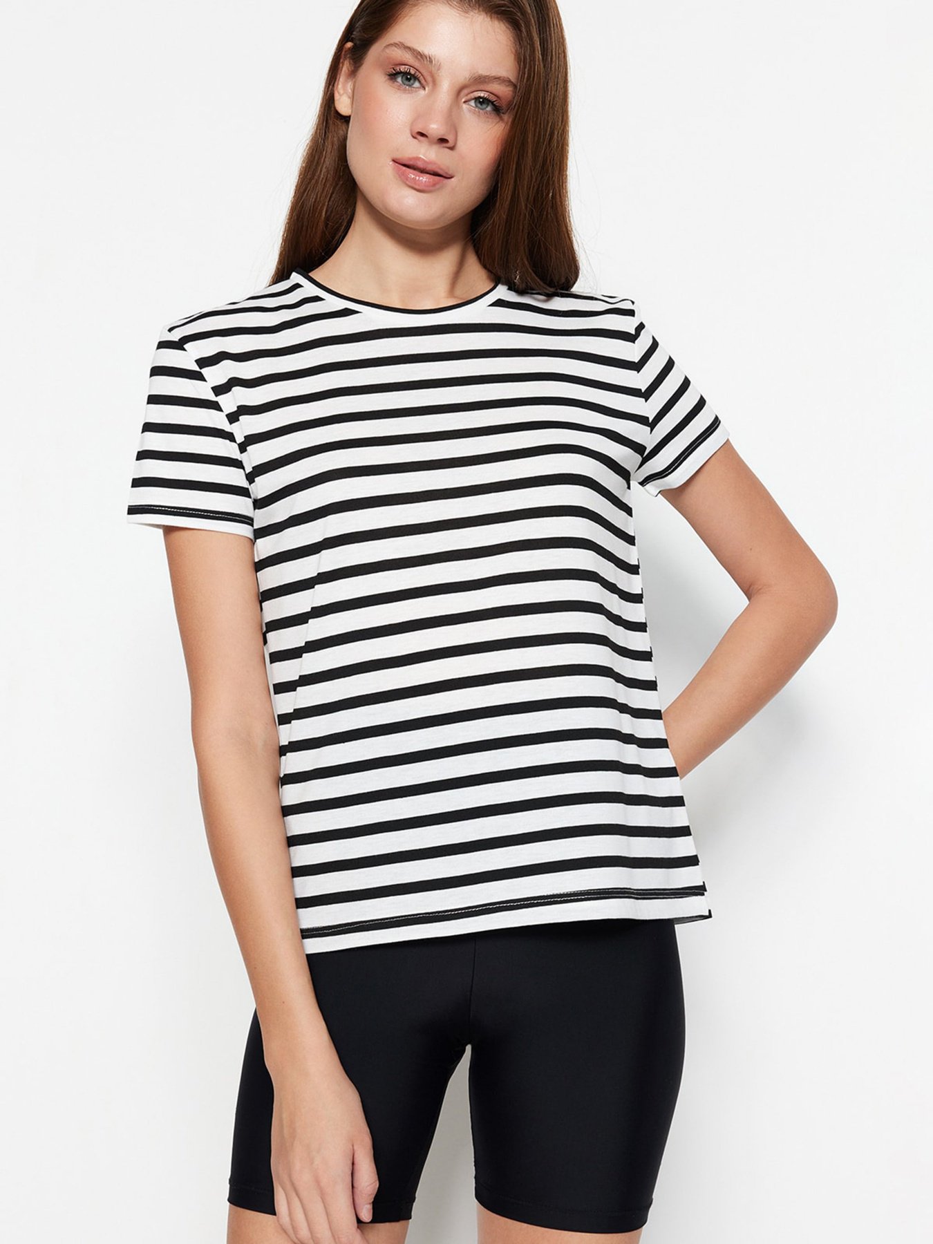 Футболка Trendyol модель TWOSS23TS00132/Beyaz Фото