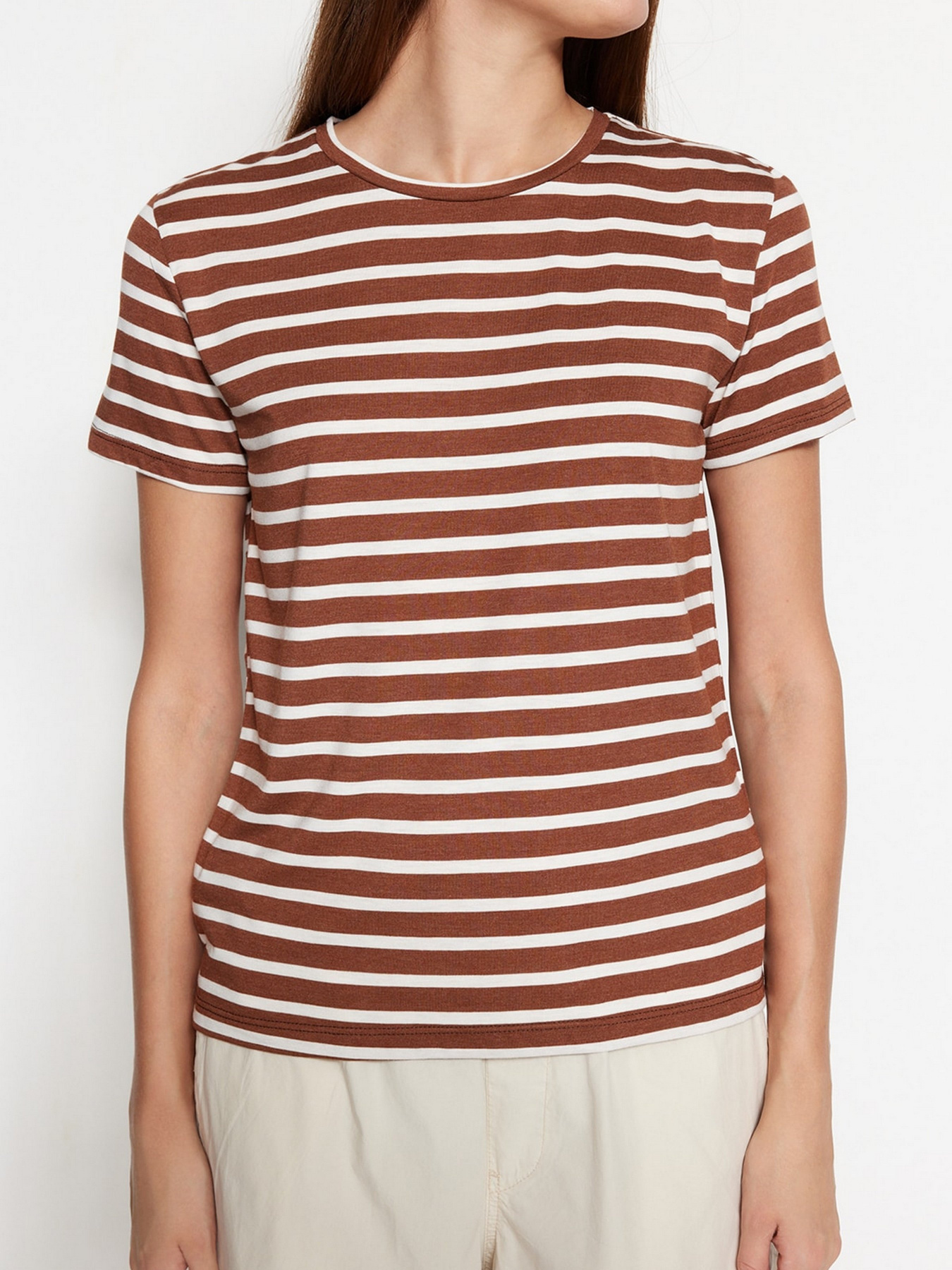 Футболка Trendyol модель TWOSS23TS00132/Kahverengi Фото