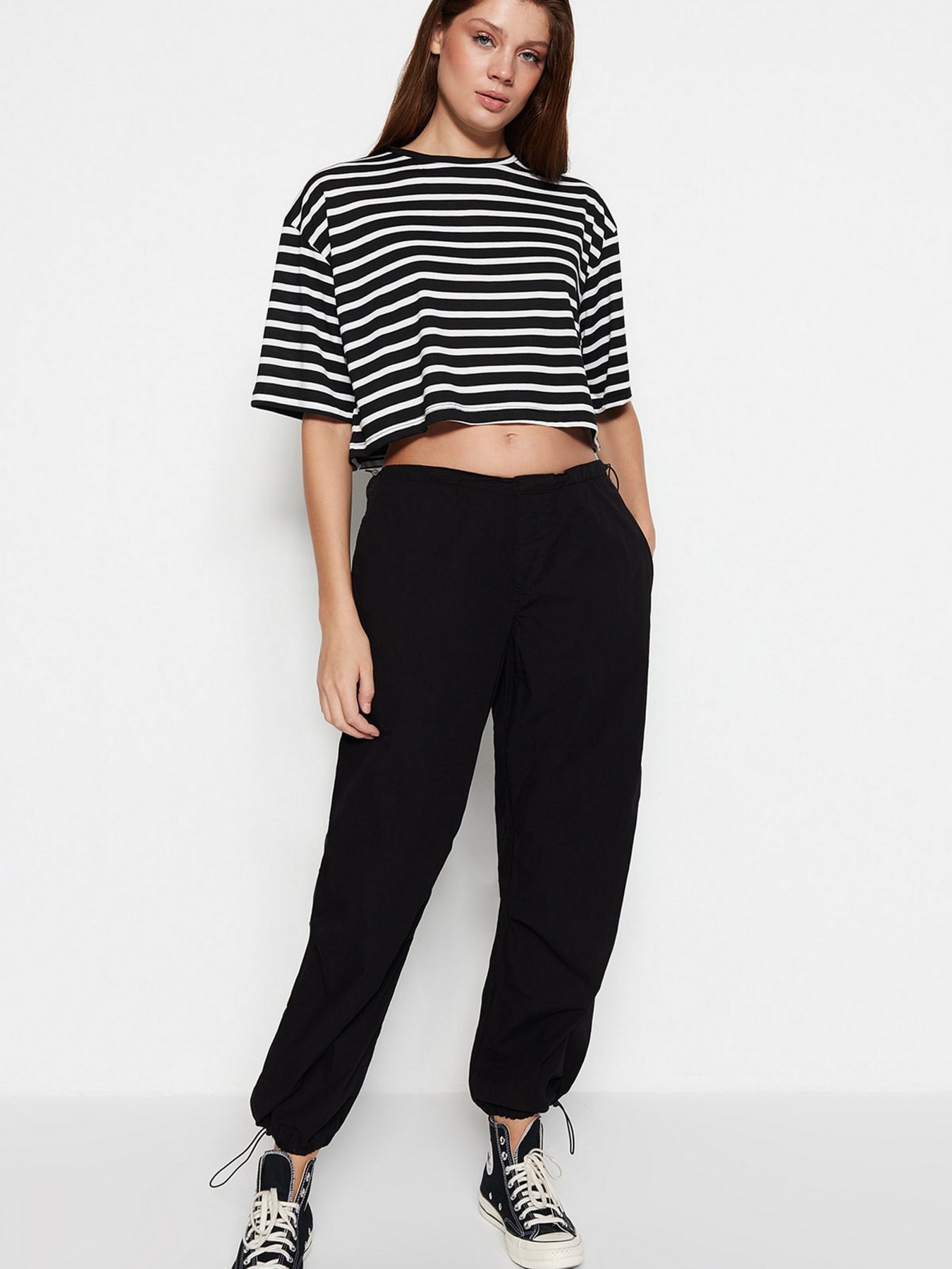 Футболка Trendyol модель TWOSS23TS00136/Siyah Фото