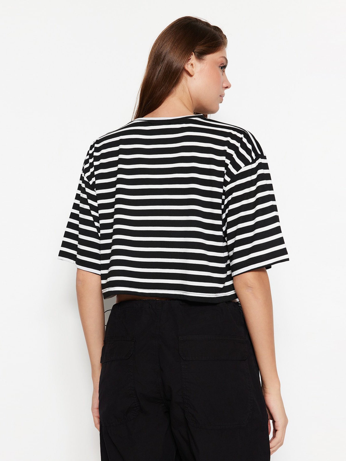 Футболка Trendyol модель TWOSS23TS00136/Siyah Фото