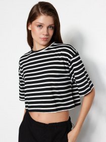 Футболка Trendyol модель TWOSS23TS00136/Siyah Фото