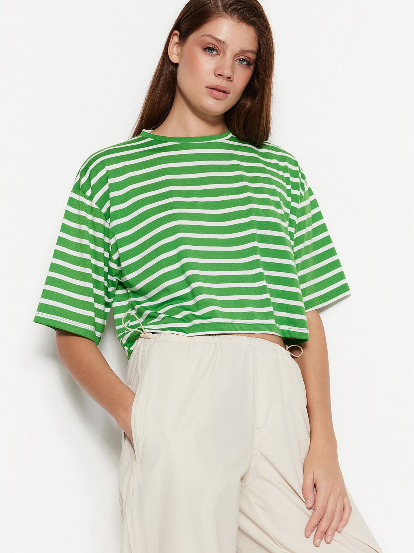 Футболка Trendyol модель TWOSS23TS00136/Yesil Фото