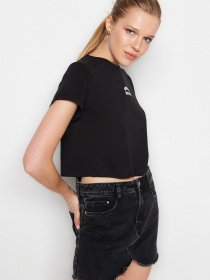Футболка Trendyol модель TWOSS23TS00155/Siyah Фото