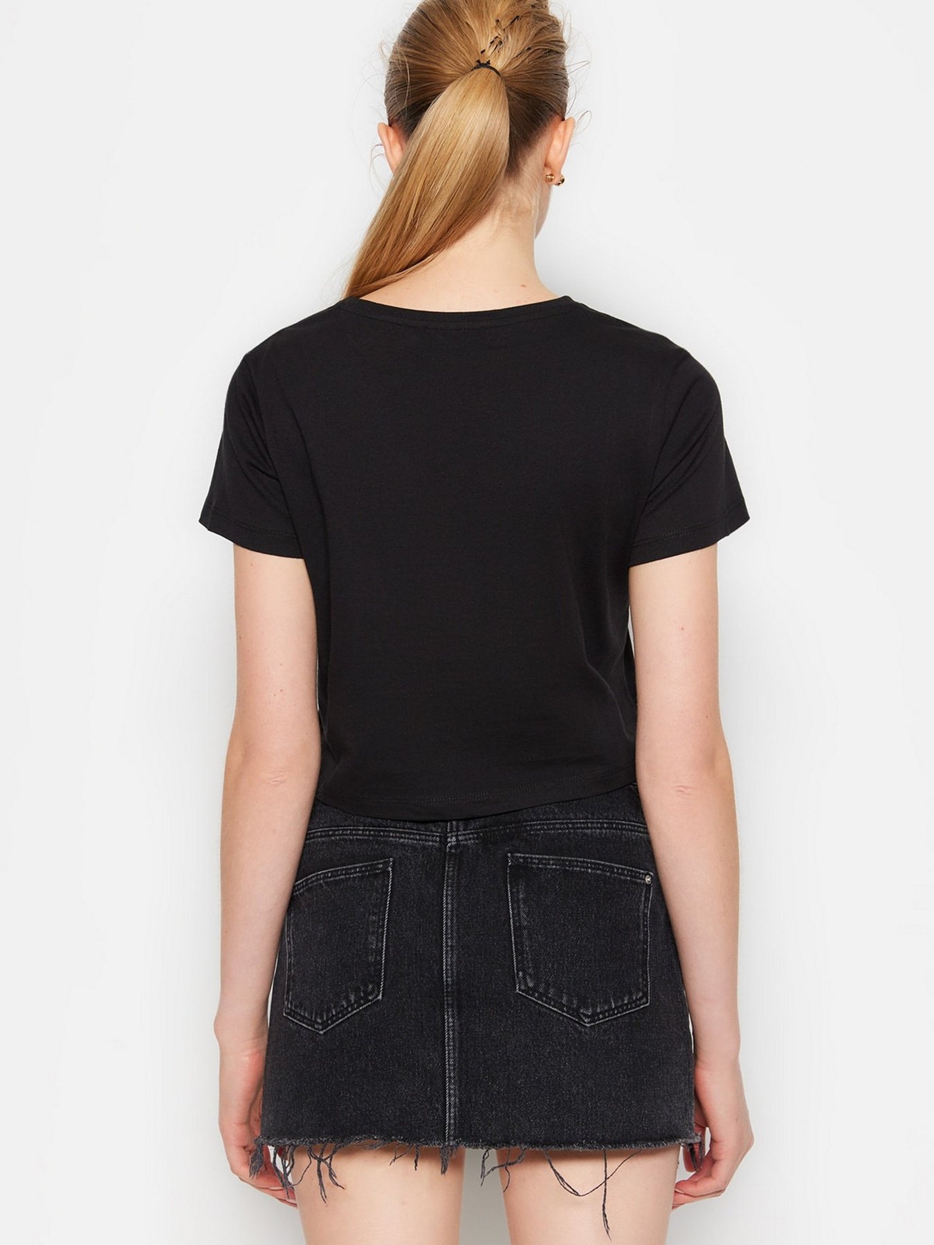 Футболка Trendyol модель TWOSS23TS00155/Siyah Фото