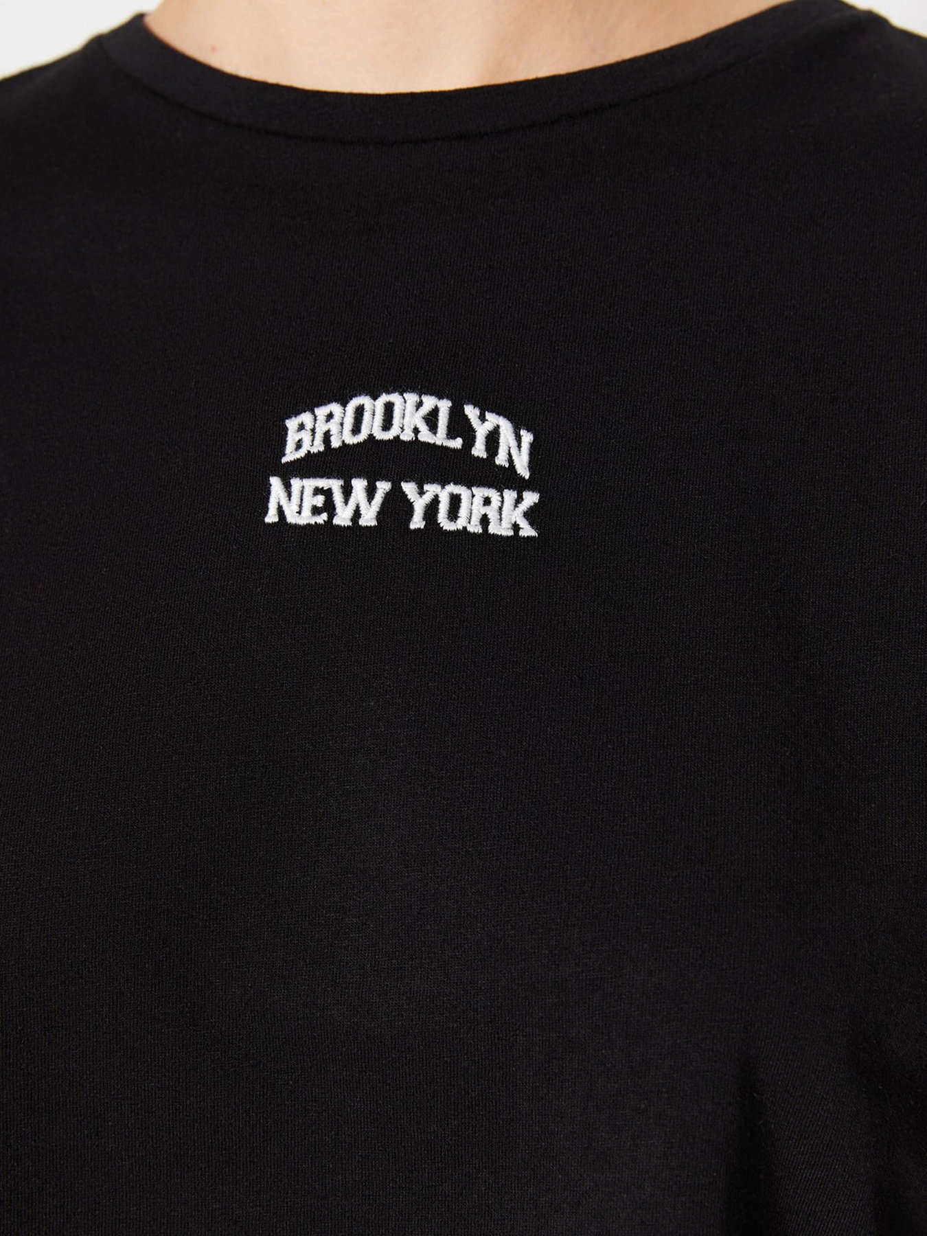 Футболка Trendyol модель TWOSS23TS00155/Siyah Фото