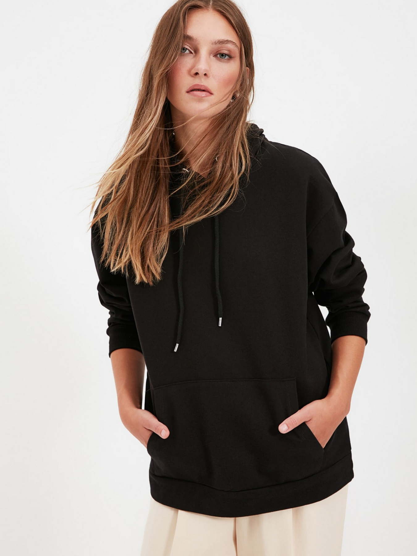 Худи Trendyol модель TWOAW20SW0525/Siyah Фото