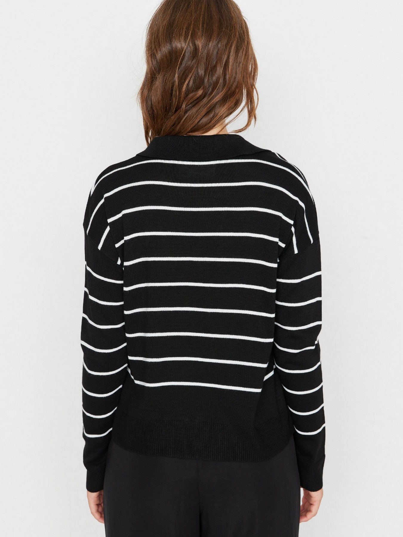 Джемпер Trendyol модель TWOAW22KZ0735/Siyah Фото