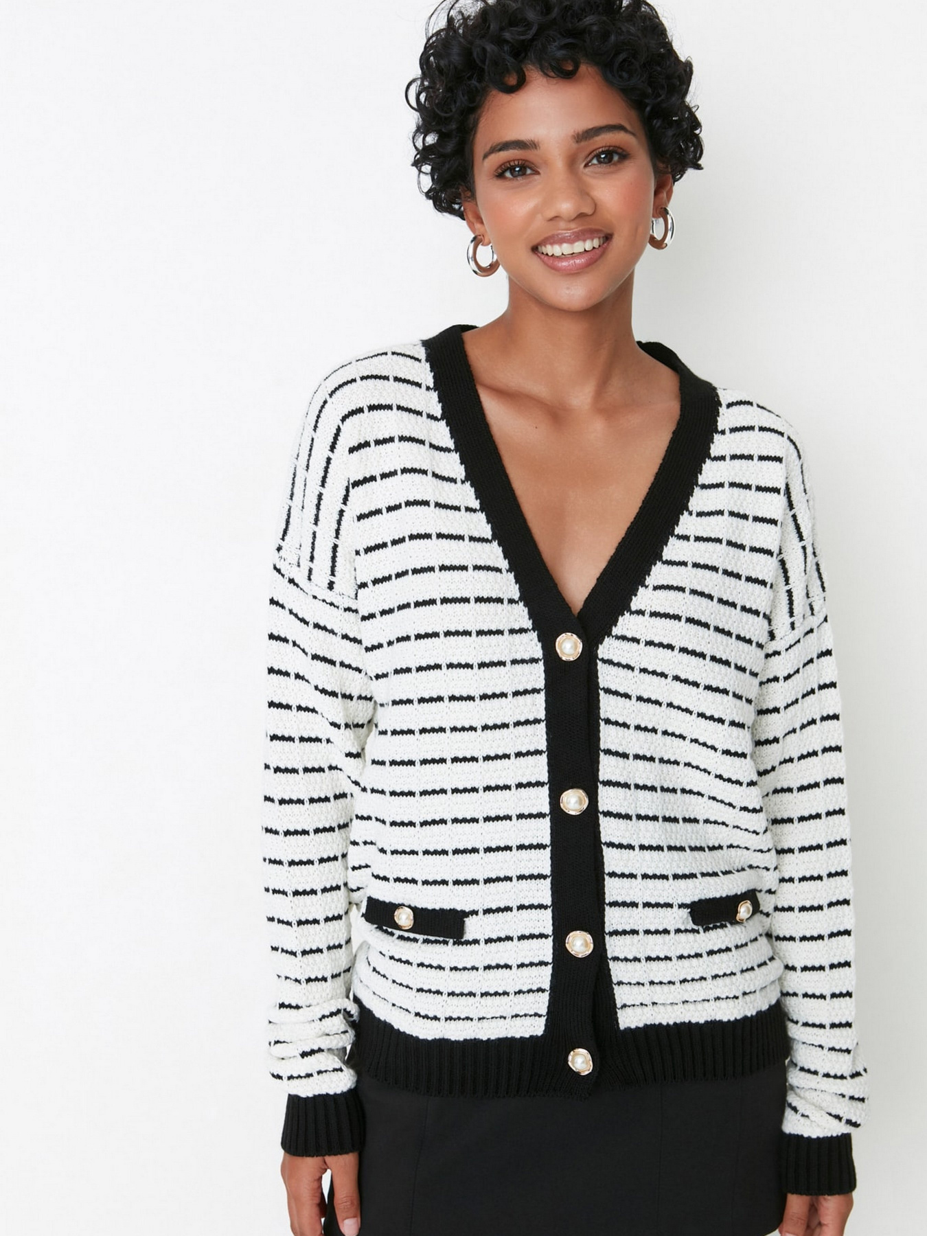 Кардиган Trendyol модель TWOAW23HI00261/Siyah Фото