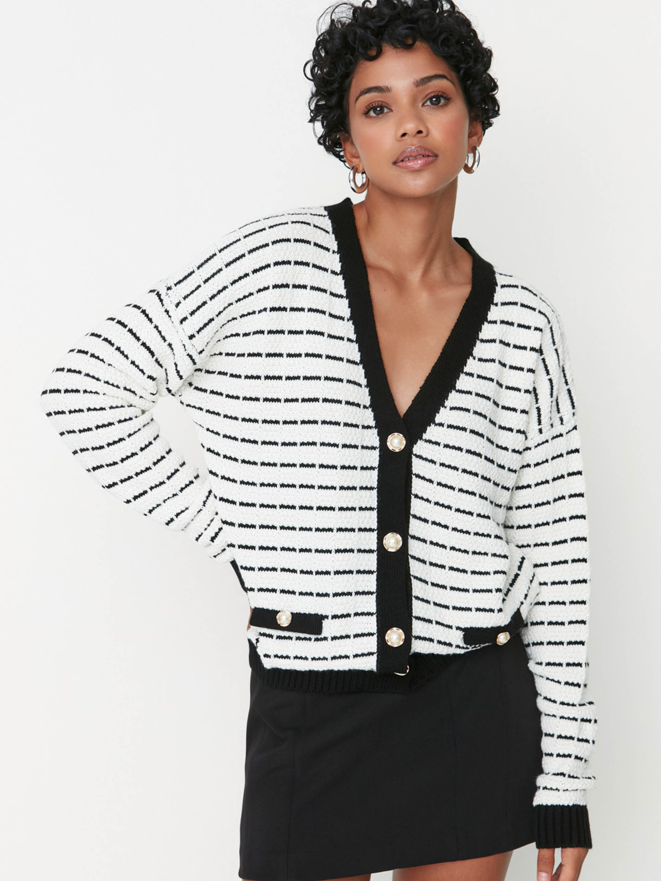 Кардиган Trendyol модель TWOAW23HI00261/Siyah Фото