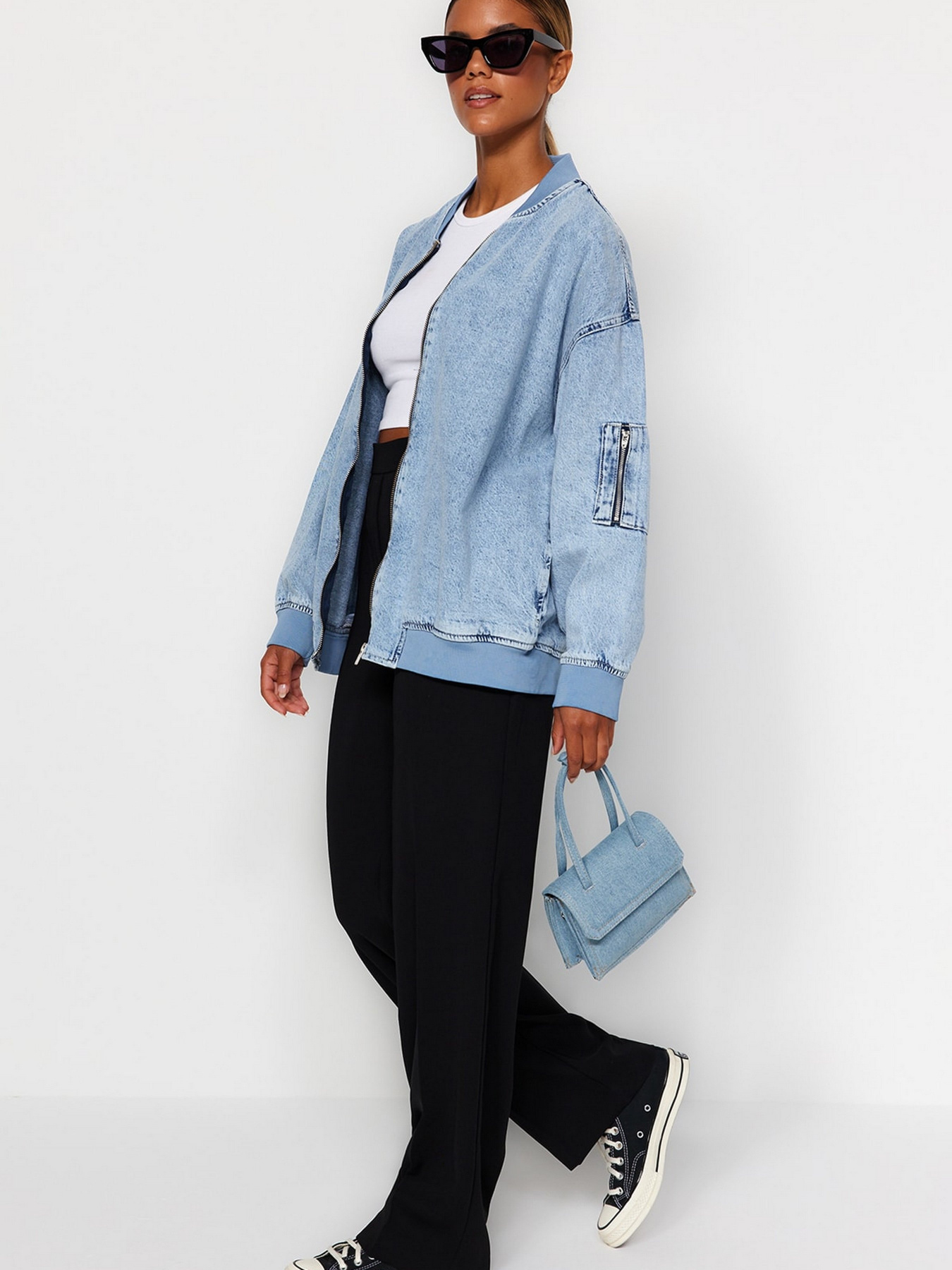 Бомбер Trendyol модель TWOAW24CE00006/Mavi Фото