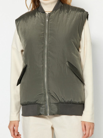 Жилет з утеплювачем Trendyol модель TWOAW24YE00003/Haki Фото