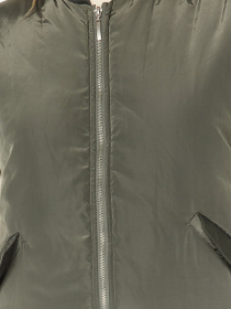 Утеплений жилет Trendyol модель TWOAW24YE00003/Haki Фото