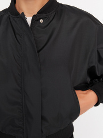 Бомбер Trendyol модель TWOSS22MO0099/Siyah Фото