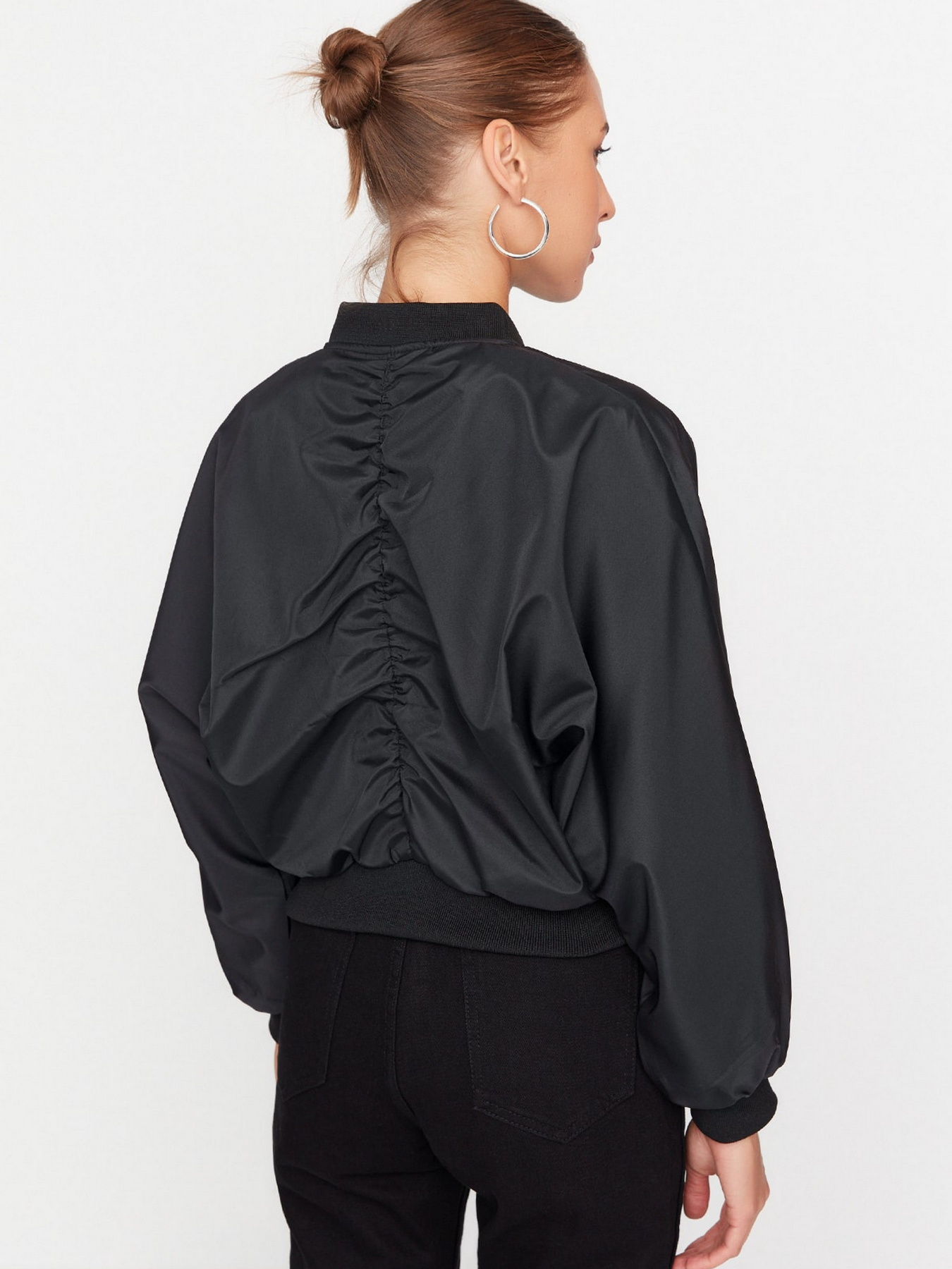 Бомбер Trendyol модель TWOSS22MO0099/Siyah Фото