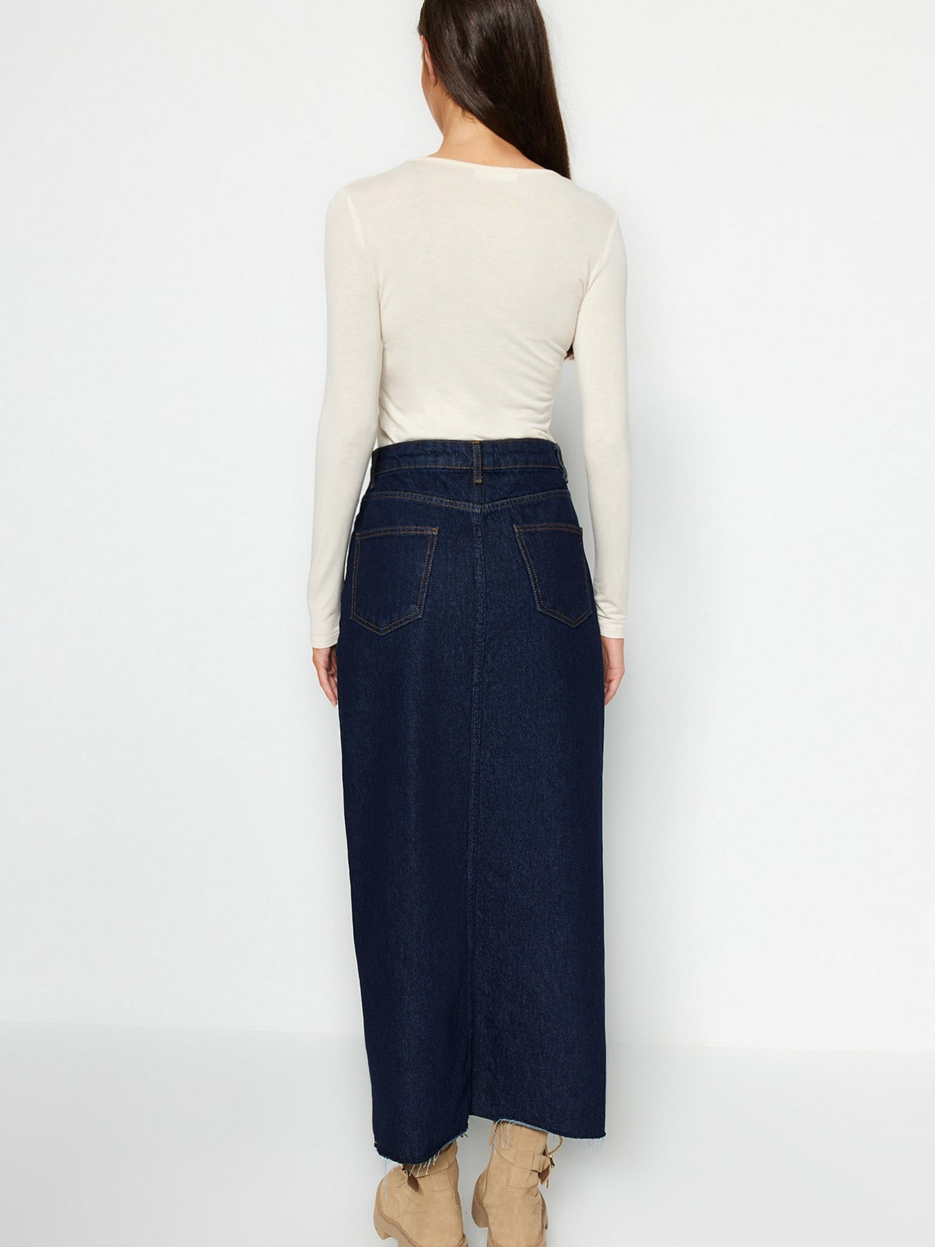 Джинсовая юбка Trendyol модель TWOSS23ET00290/Koyu Mavi Фото