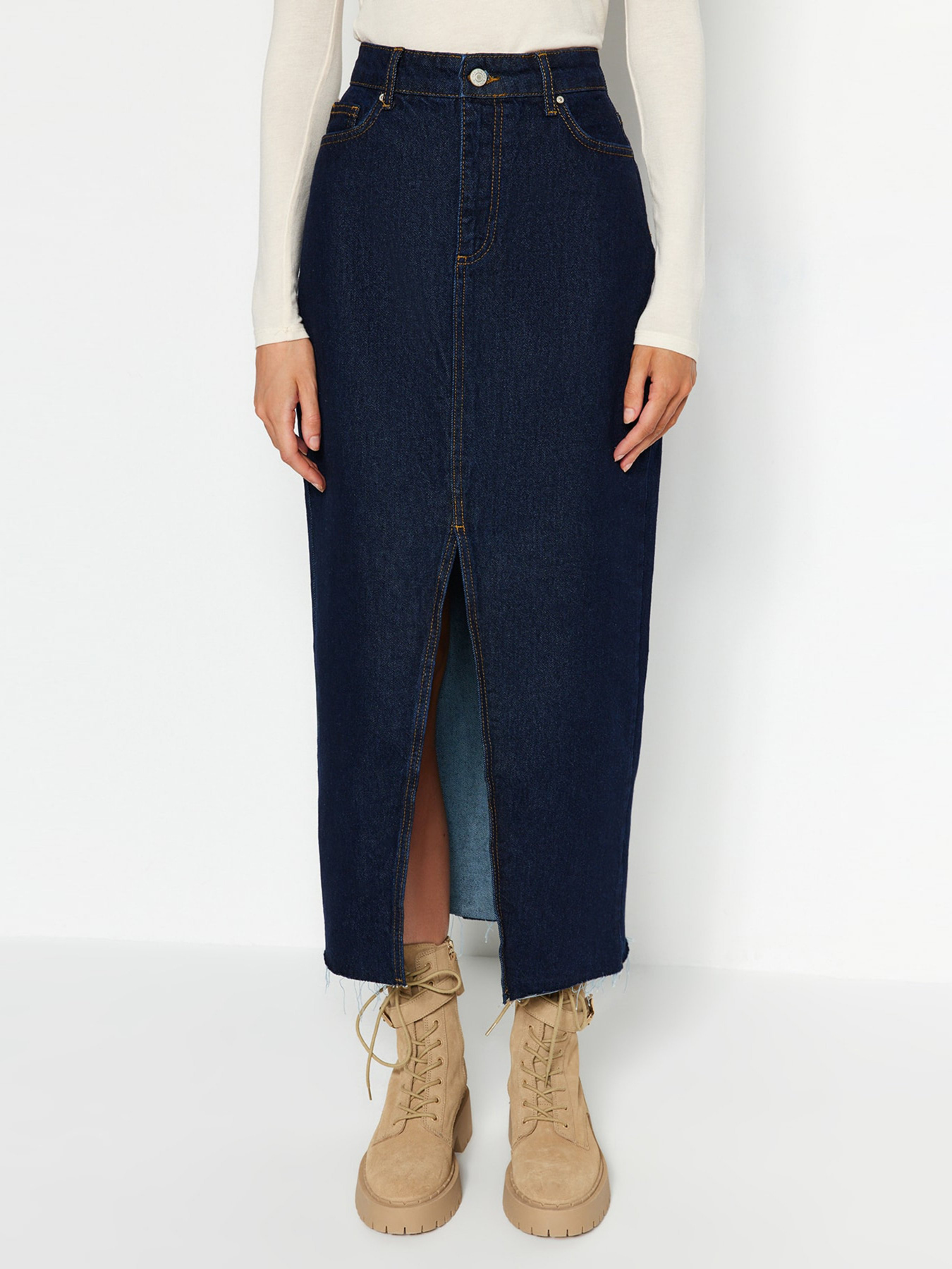 Джинсовая юбка Trendyol модель TWOSS23ET00290/Koyu Mavi Фото