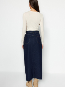 Джинсовая юбка Trendyol модель TWOSS23ET00290/Koyu Mavi Фото