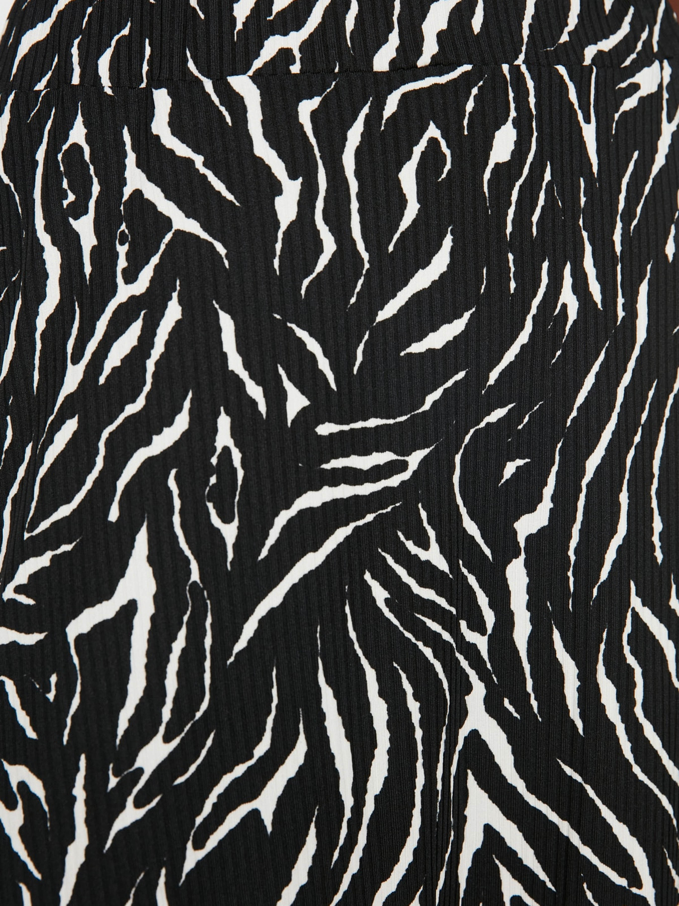 Юбка миди Trendyol модель TWOAW20ET0440/Beyaz Фото