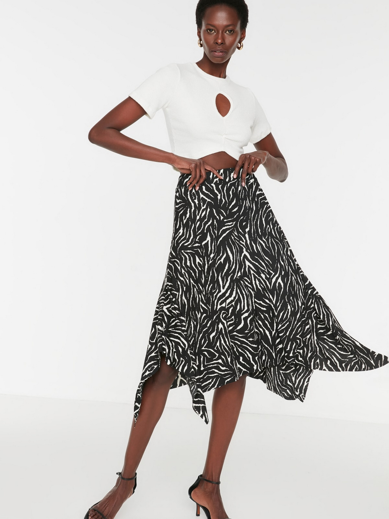 Юбка миди Trendyol модель TWOAW20ET0440/Beyaz Фото