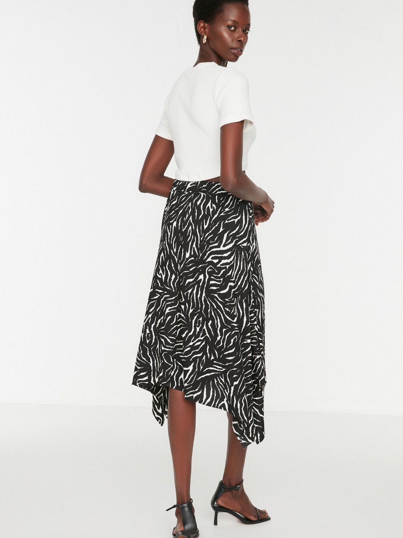 Юбка миди Trendyol модель TWOAW20ET0440/Beyaz Фото